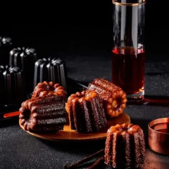 Bandeja molde antiadherente para 12 canelés - Acero al carbono - Le Creuset