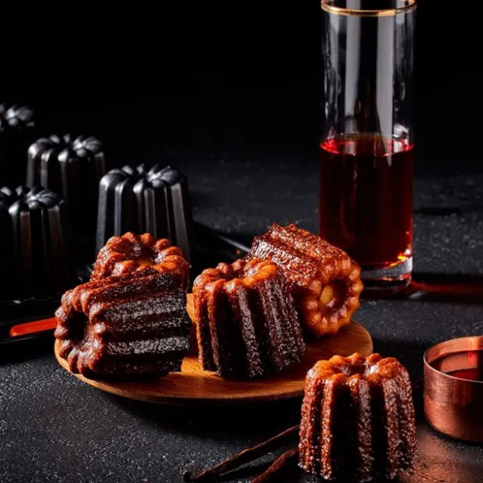 Bandeja molde antiadherente para 12 canelés - Acero al carbono - Le Creuset