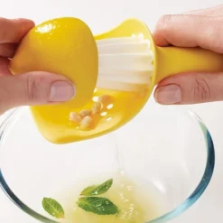 Exprimidor cítricos con recogepepitas - Joseph Joseph