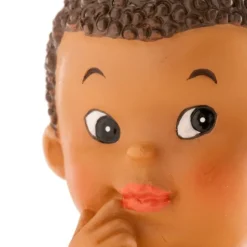 Figura niño bebé con pelota 10 cm - Dekora