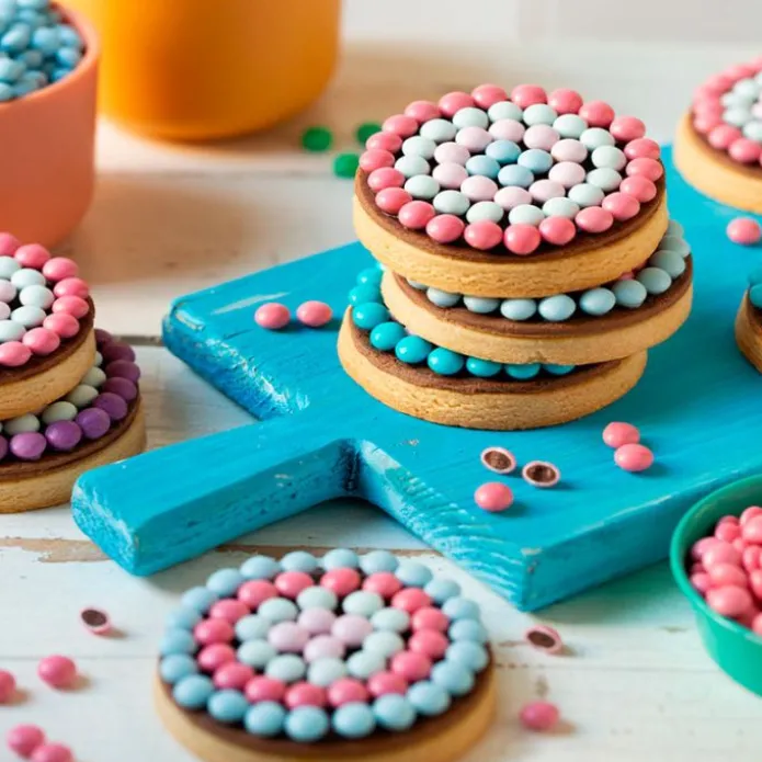 Lentejas de chocolate moradas 80 g - Decora