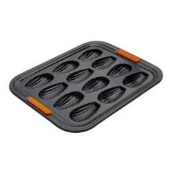 Molde antiadherente para 12 madeleines - Acero al carbono - Le Creuset