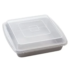 Molde brownie con tapa 22,5 x 22,5 cm - Wilton