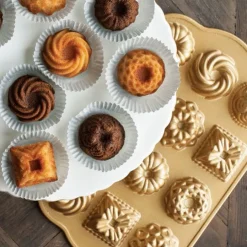 Molde Bundt Charms - Nordic Ware