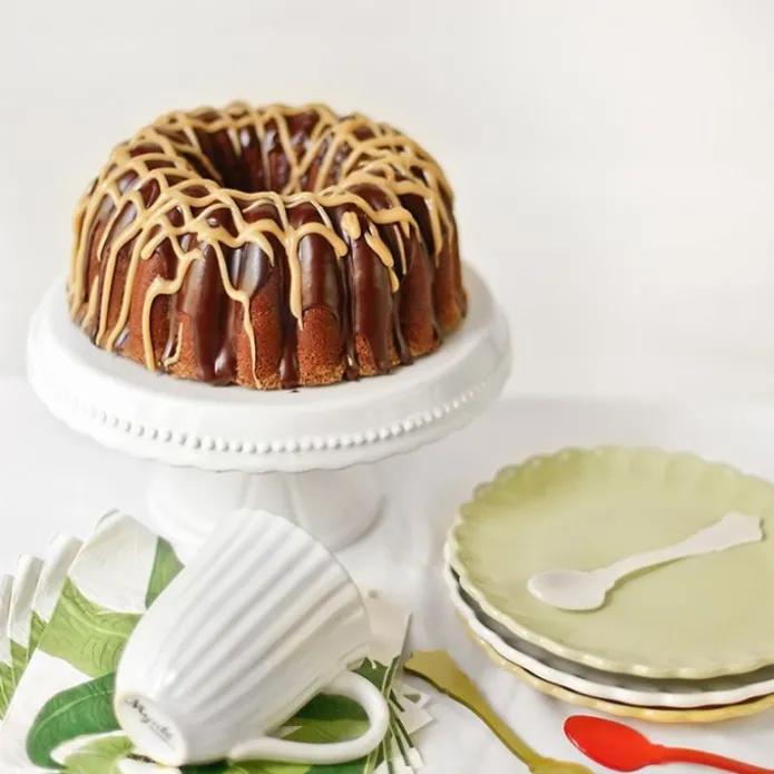 Molde Elegant Party Bundt Pan - Nordic Ware