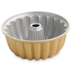 Molde Elegant Party Bundt Pan - Nordic Ware