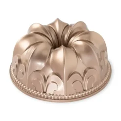Molde Fleur De Lis Bundt Pan - Nordic Ware