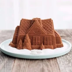 Molde Gingerbread House - Nordic Ware