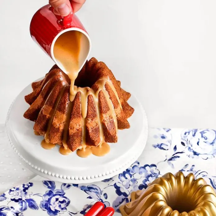 Molde Lotus Bundt Pan - Nordic Ware