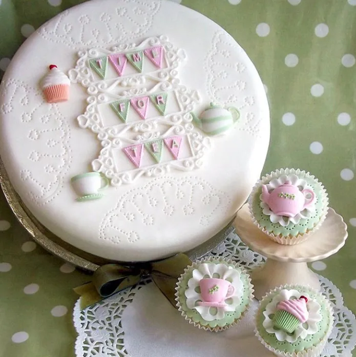 Molde para fondant Bunting Alphabet - Katy Sue Designs