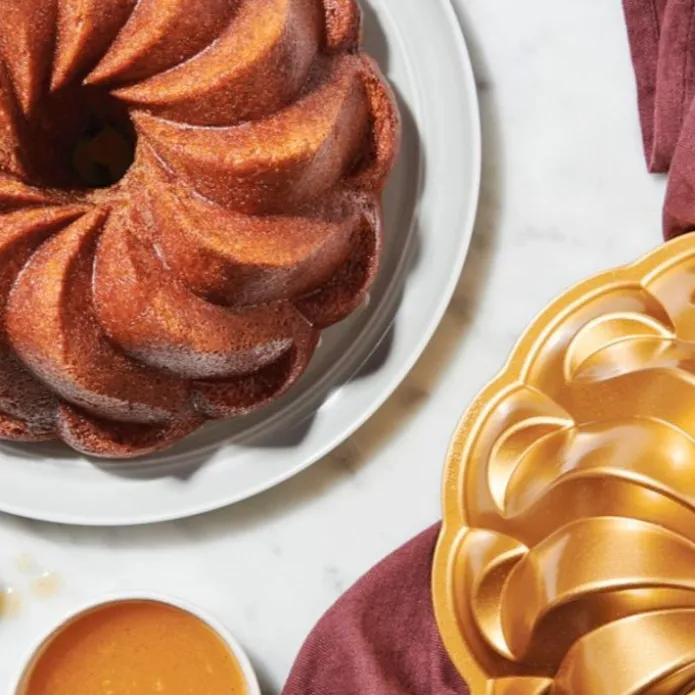 Molde Pirouette Bundt Pan - Nordic Ware