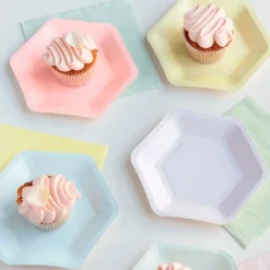 Platos hexagonales colores pastel 18 cm (12) - Talking Tables