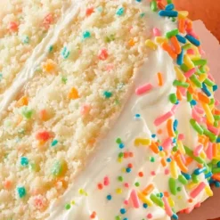 Preparado para tarta rainbow chip party 425 g - Betty Crocker