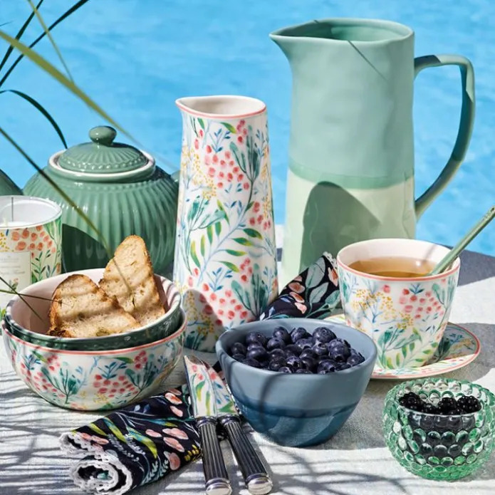 Taza de cerámica con asa Mug Alice Dusty Green - GreenGate
