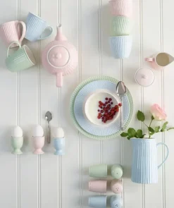 Taza y plato de té de cerámica Alice Pale Green - GreenGate