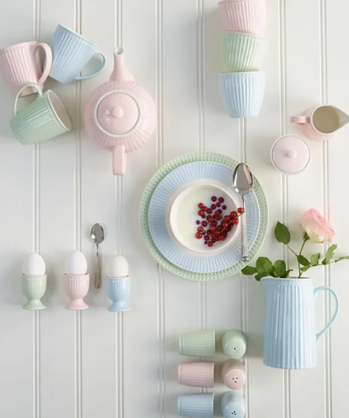 Taza y plato de té de cerámica Alice Pale Green - GreenGate